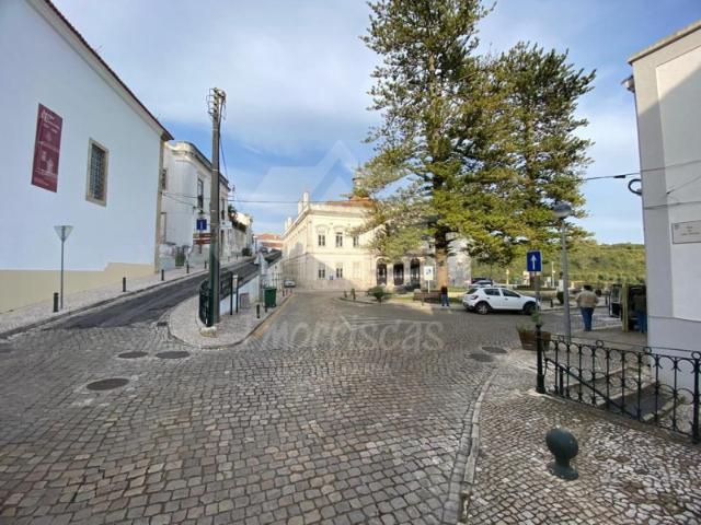 Prédio, Alenquer Santo Estêvão e Triana, Alenquer | BPI Expresso Imobiliário