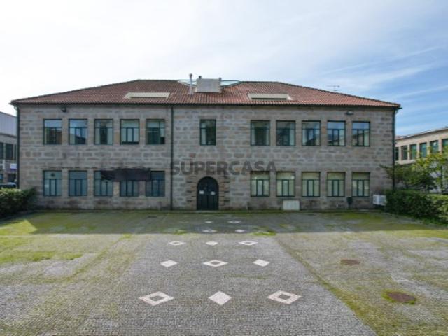 Prédio Apart Hotel com Restaurante para Venda em Leça do Balio, Maia, Porto
