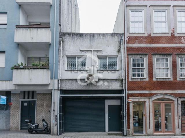 Prédio, Batalha Poveiros, Cedofeita Santo Ildefonso Sé Miragaia São Nicolau Vitória