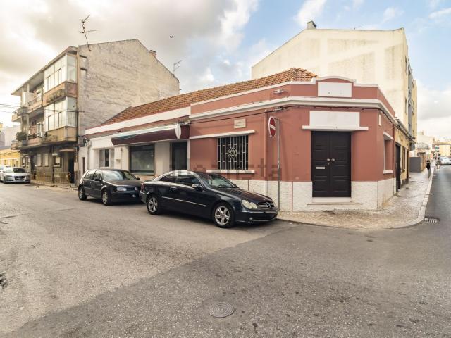 Prédio, Baixa da Banheira e Vale da Amoreira