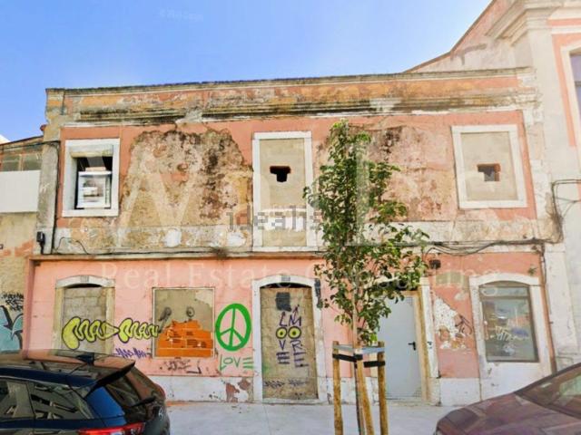 Prédio, Barreiro e Lavradio