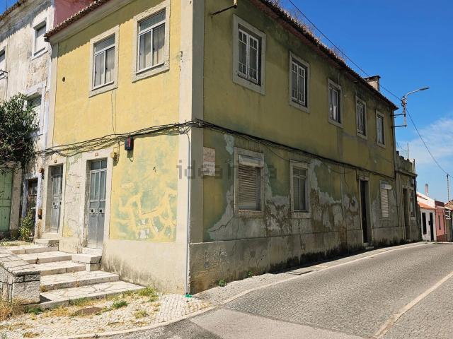 Prédio, Barreiro e Lavradio