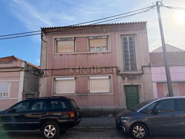 Prédio, Barreiro e Lavradio