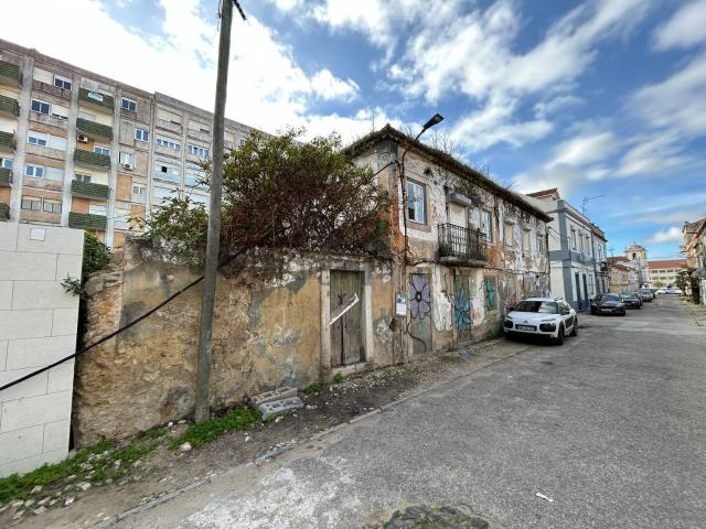 Prédio, Barreiro e Lavradio