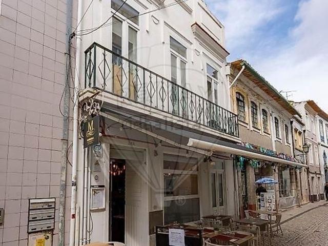 Prédio, Glória e Vera Cruz