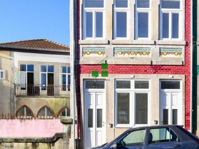 PRÉDIO DE CHARME NA ZONA DOS DUQUES RUA DUQUE DE SALDANHA