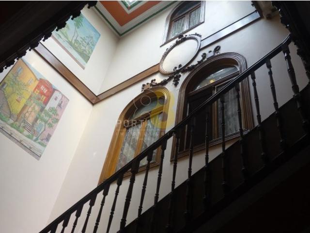 Prédio de Charme para Reabilitação | Rua D. Manuel II, Porto