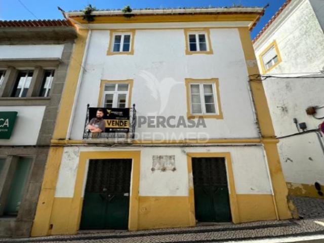 Moradia T5 em Caia, São Pedro e Alcáçova