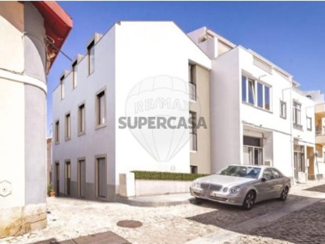 Prédio em Cascais e Estoril