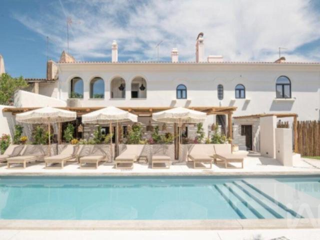 Prédio em Casa Branca de 965 m²