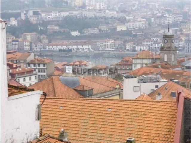 Prédio em Cedofeita, Santo Ildefonso, Sé, Miragaia, São Nicolau e Vitória