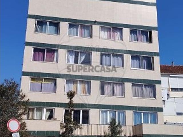Prédio em Agualva e Mira Sintra