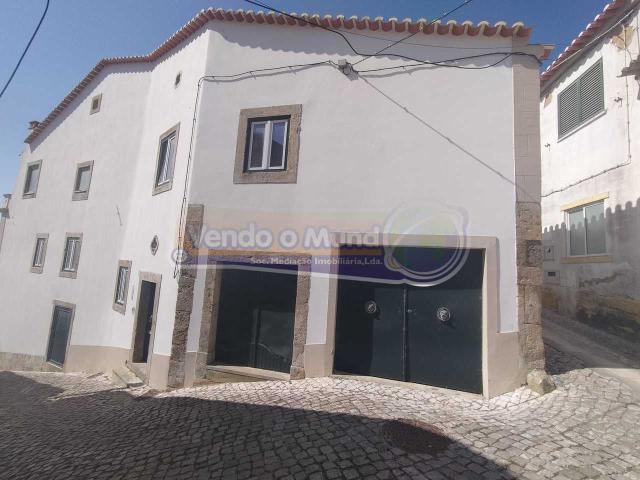 Prédio em Alenquer ALQ004