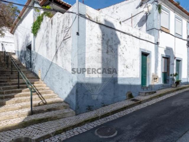 Prédio em Alenquer Santo Estêvão e Triana