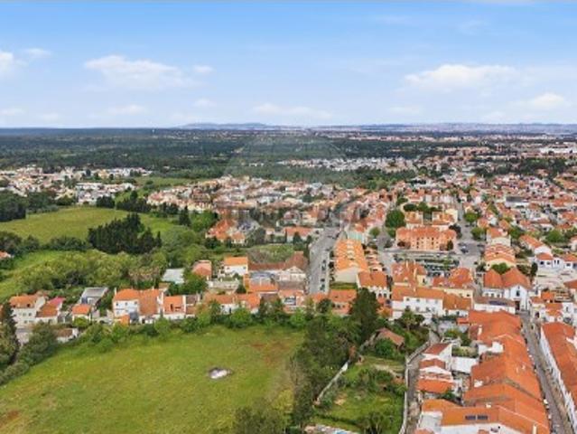 Prédio em Azeitão São Lourenço e São Simão