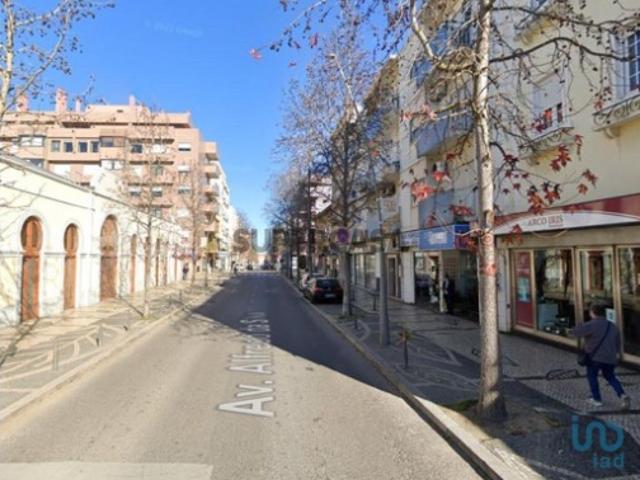 Prédio em Barreiro E Lavradio de 232,00 m²
