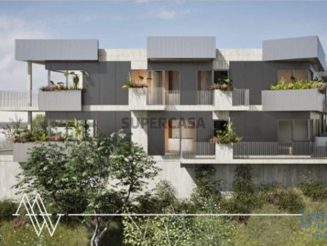 Prédio em Gulpilhares E Valadares de 53,00 m²