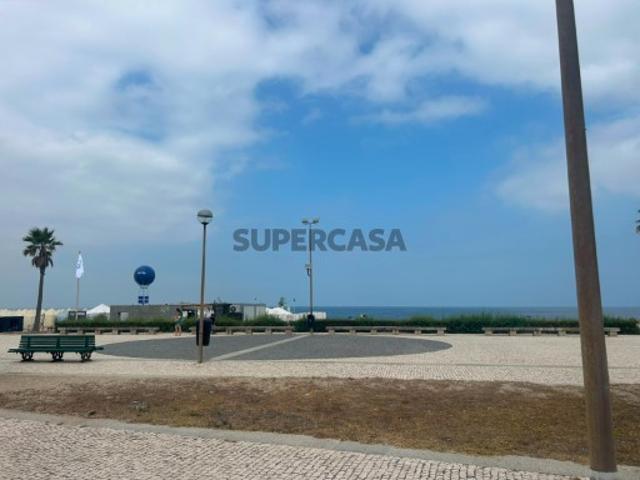 Prédio em Espinho com vista mar