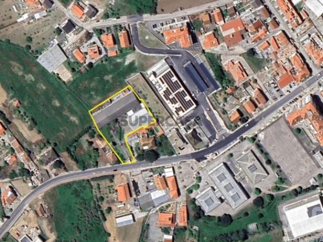 Prédio em Lourinhã e Atalaia de 2536,00 m²