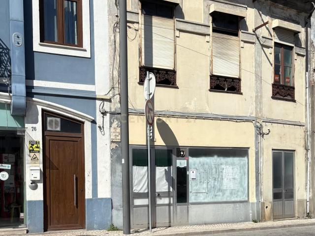Prédio em Vagos Localização Privilegiada