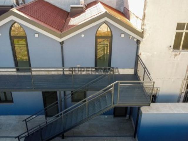 Prédio em Mafamude e Vilar do Paraíso