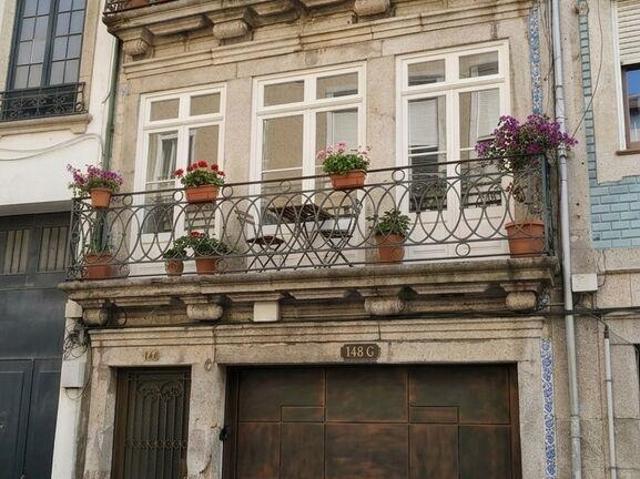 Prédio em Santa Marinha e São Pedro da Afurada de 318 m²