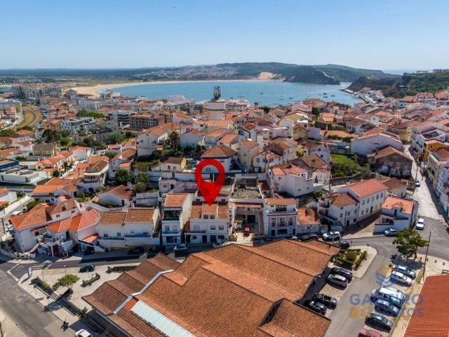 Prédio em Propriedade Total com Rendimento Imediato Centro d. 0m² São Martinho Do Porto