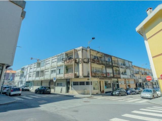 PRÉDIO EM PROPRIEDADE TOTAL Junto ao Jardim do Morro | Vila Nova de Gaia