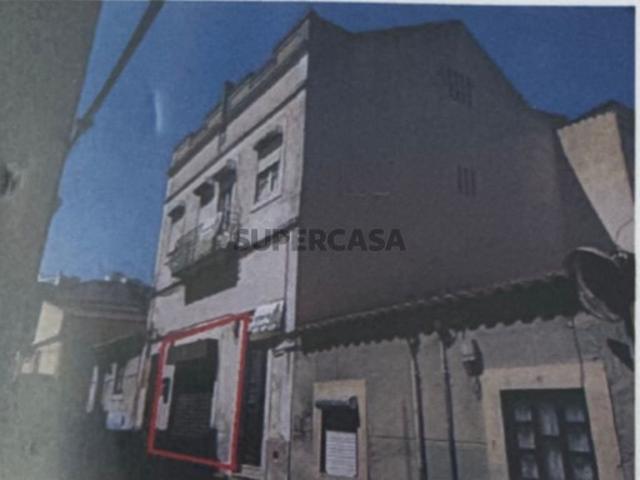 Prédio em propriedade total no centro de Vila Franca de Xira