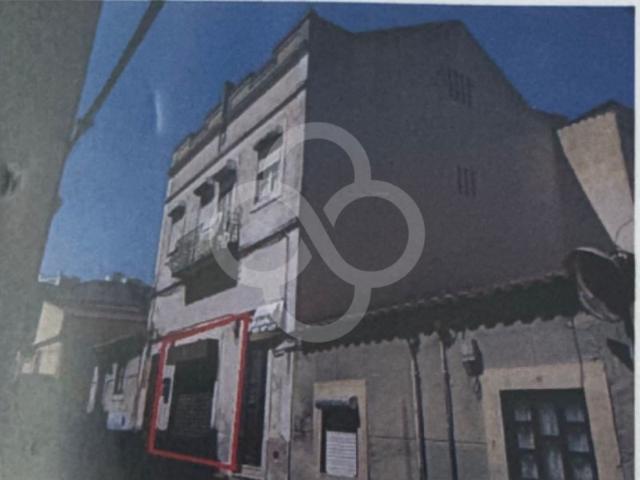 Prédio em propriedade total no centro de Vila Franca de Xira