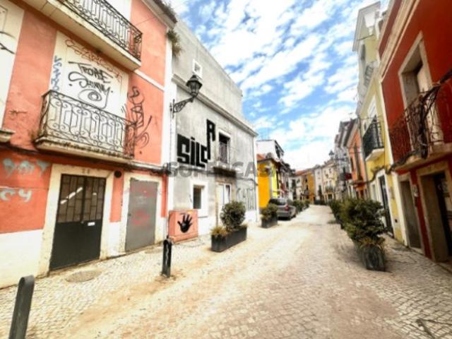 Prédio em Ruína no Coração de Setúbal Oportunidade Única de Investimento