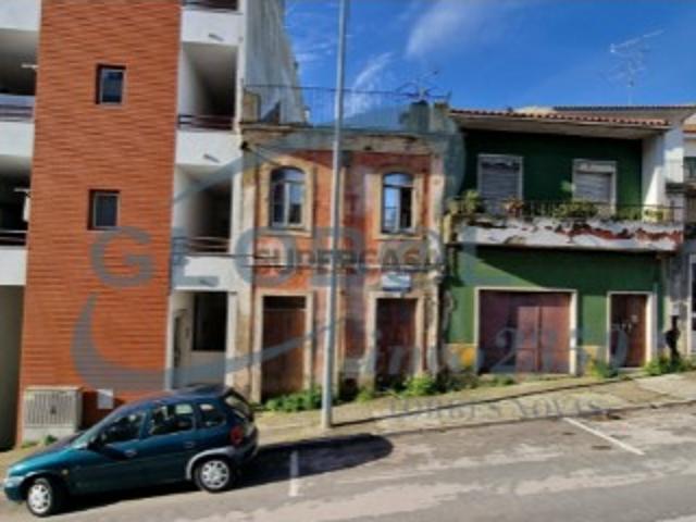 Prédio em Torres Novas São Pedro, Lapas e Ribeira Branca