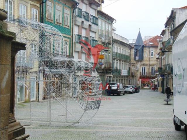 Prédio em União das freguesias de Vila Real