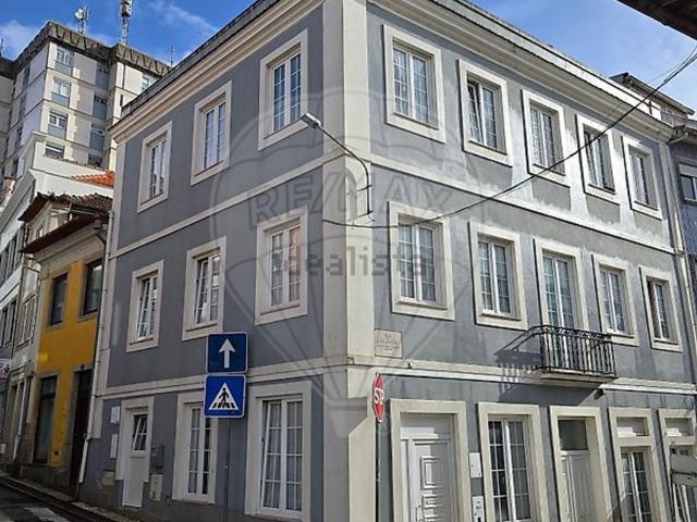 Prédio, Esgueira