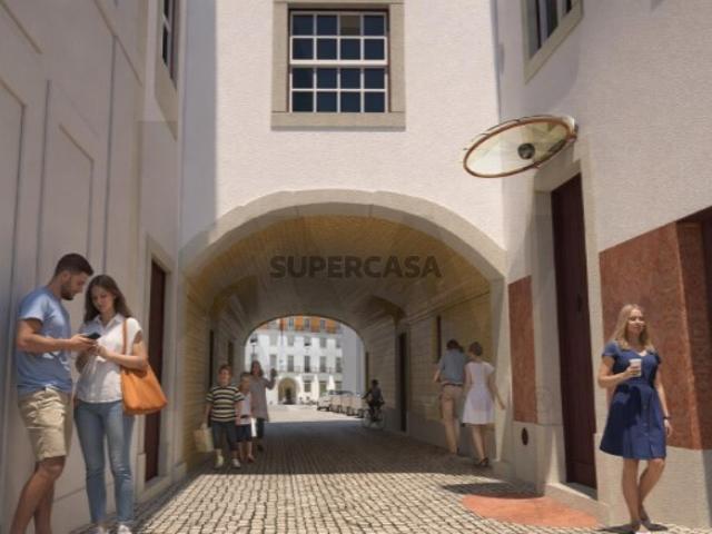 Prédio Exclusivo no Centro Histórico de Leiria Projeto Aprovado para Habitação Familiar