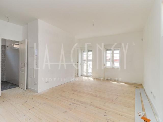 Prédio Exclusivo com 5 Apartamentos