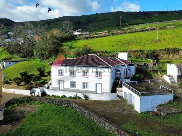 Prédio, Fonte do Bastardo