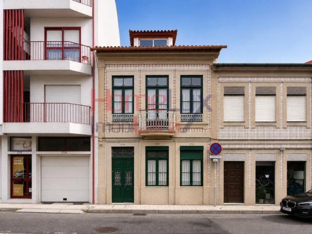 Prédio Habitacional em Costa Cabral, Porto