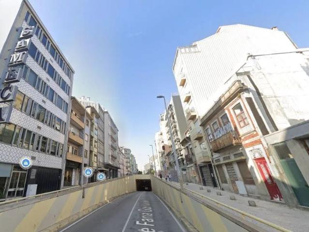 Prédio Habitacional para venda, Porto