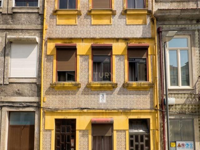 PRÉDIO HISTÓRICO – BONFIM, PORTO | Elevado potencial de valorização