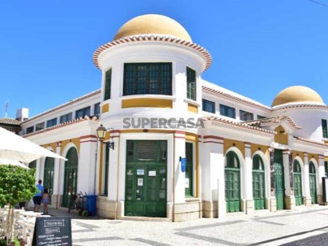 Prédio ideal para transformar em Boutique Hotel, no centro de Vila Real de Santo António