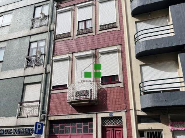 PRÉDIO JUNTO AO MERCADO DO BOLHÃO | 26084060822
