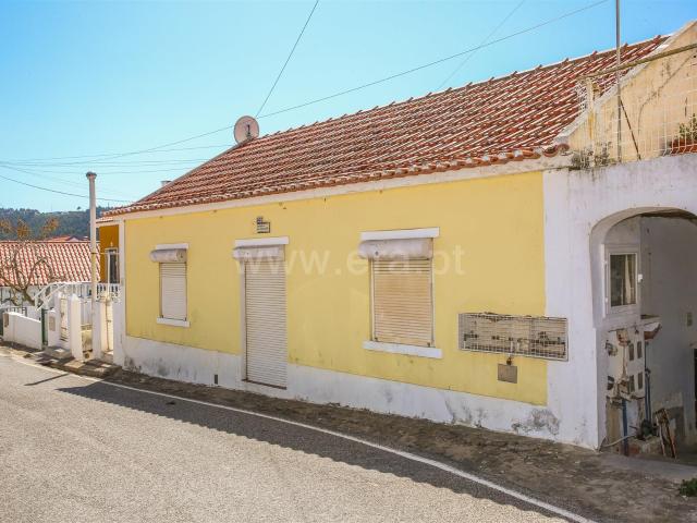 Prédio, Mafra, Azueira e Sobral da Abelheira 235m² Azueira e Sobral da Abelheira