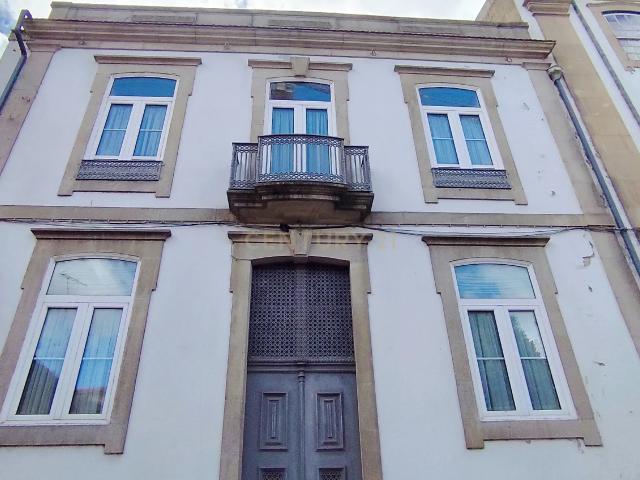 Prédio no coração do centro histórico de Chaves