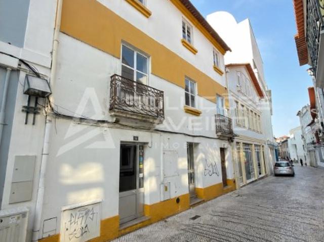 Prédio no Centro de Aveiro