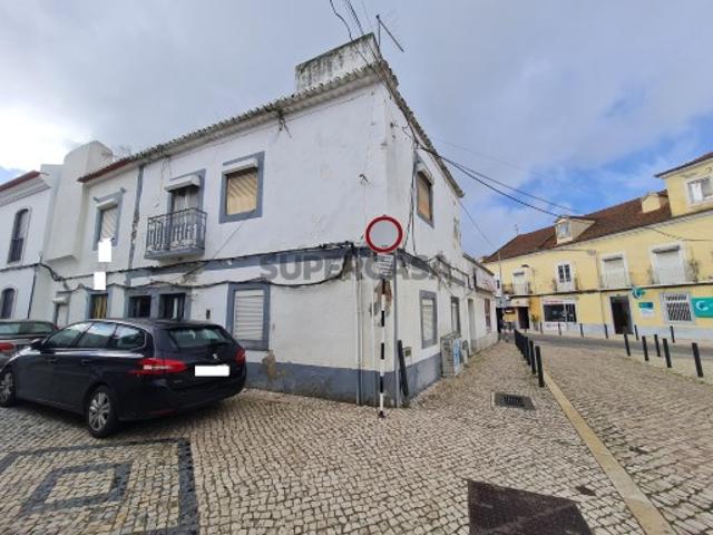 Prédio no Centro do Montijo