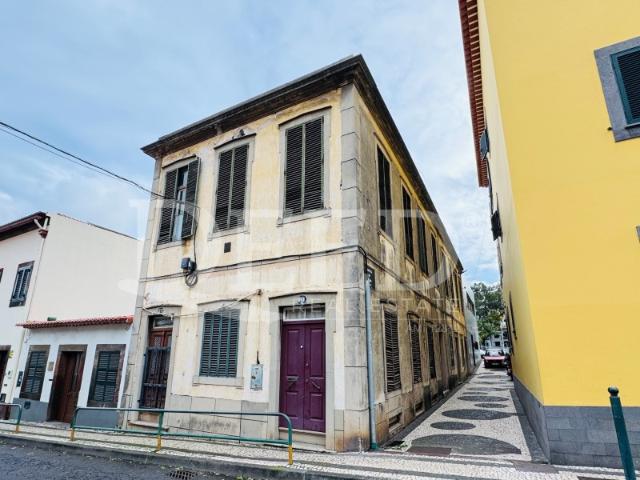 Prédio no Centro do Funchal | Ativo de Investimento com Múltiplos Cenários de Rentabilidade