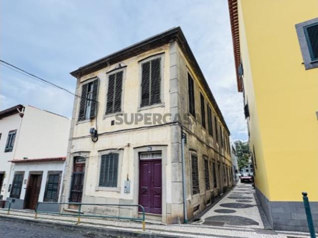 Prédio no Centro do Funchal | Ativo de Investimento com Múltiplos Cenários de Rentabilidade