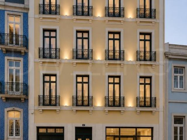 PRÉDIO NA ESTRELA COM PROJETO APROVADO PRONTO A CONSTRUIR