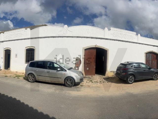 Prédio, São Bartolomeu de Messines